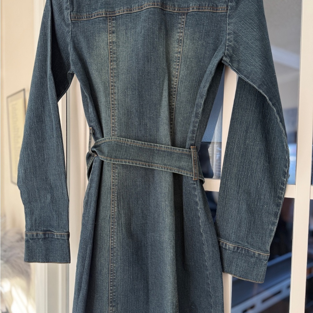 Denim Midi belted Dress - Picture 11 of 16